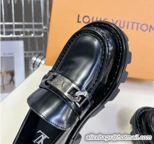 Good Product Louis Vuitton Shiny Leather Platform Loafers with LV Chain Black 1224054