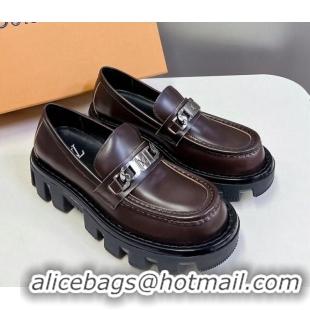 Sophisticated Louis Vuitton Shiny Leather Platform Loafers with LV Chain Dark Brown 1224055