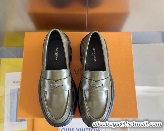 Popular Style Louis Vuitton LV Record Platform Loafers in Glazed Leather Green 1224067