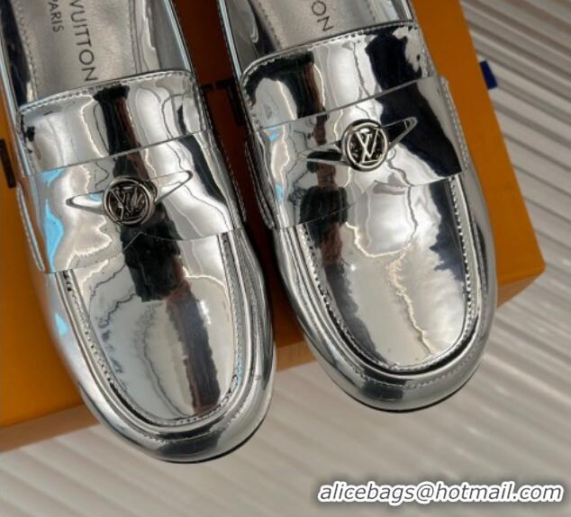 Best Grade Louis Vuitton Soho Flat Loafers in Patent Leather Silver 1224073