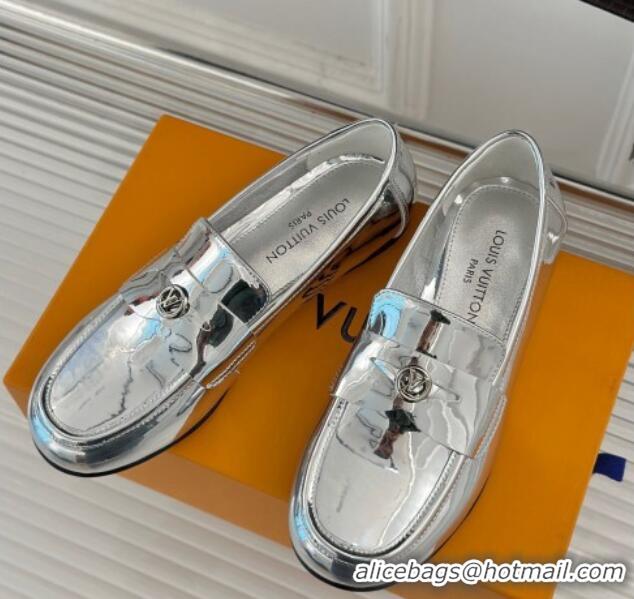 Best Grade Louis Vuitton Soho Flat Loafers in Patent Leather Silver 1224073