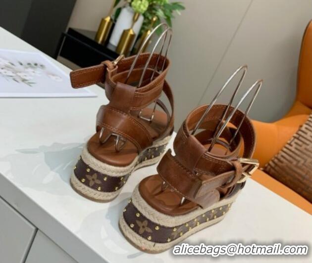 Charming Louis Vuitton Platform Sandals in in Monogram Canvas & Leather Brown 5022014