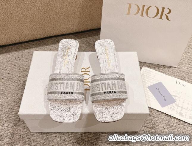 Good Quality Dior Dway Heel Slides Sandal 3.5cm in Cotton Embroidered with Metallic Thread and White and Silver-Tone Dio