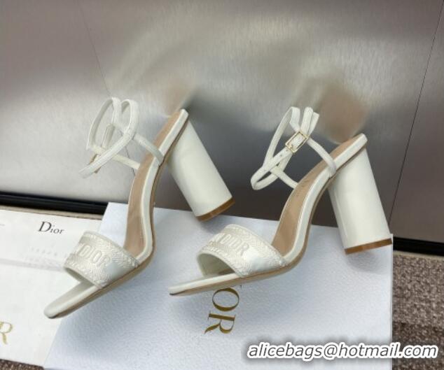 Pretty Style Dior Dway Heeled Sandals 9.5cm in White Embroidered Satin and Lambskin 1231069