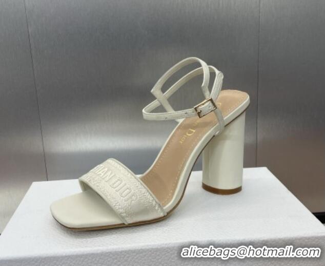 Pretty Style Dior Dway Heeled Sandals 9.5cm in White Embroidered Satin and Lambskin 1231069