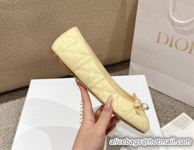 Top Design Dior Ballet Flat in Quilted Cannage Calfskin with Pearl Bow Yellow 1231097