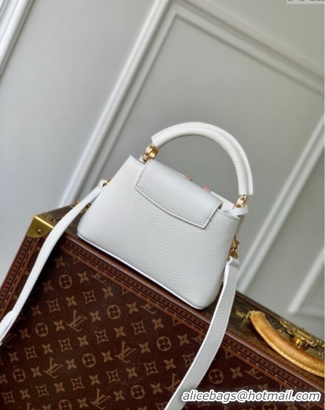 Good Taste Louis Vuitton Capucines Mini Bag with Mother-of-pearl Hardware in White Taurillon Leather M11342 2025