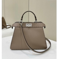 Pretty Style Fendi Peekaboo ISeeU Small Bag in Grained Leather with Oversized Topstitching 80133 Dove Grey 2025 Top Qual