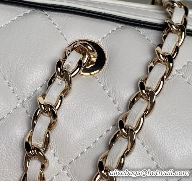 Reasonable Price Chanel Lambskin Clutch with Chain AP4515 White/Black 2025