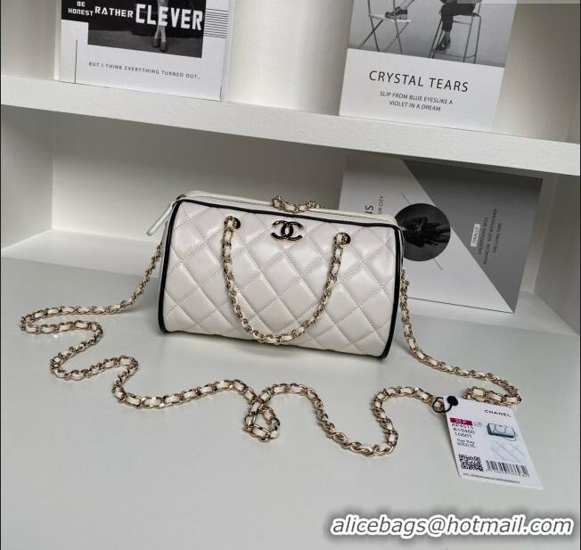 Reasonable Price Chanel Lambskin Clutch with Chain AP4515 White/Black 2025