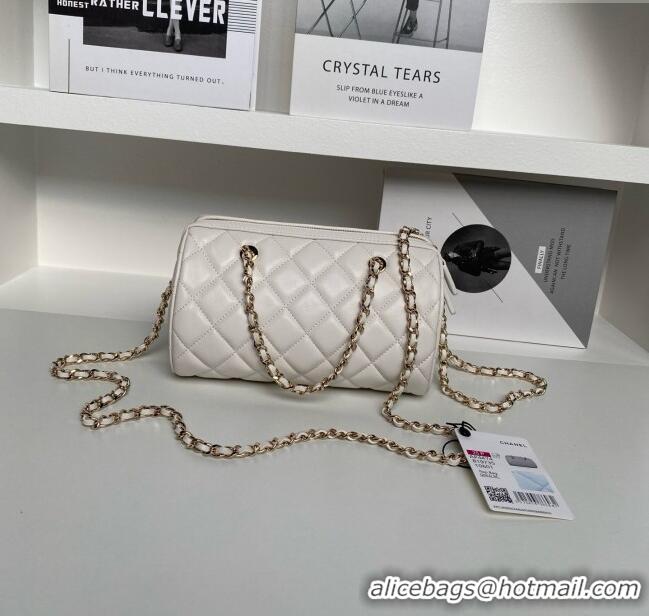 Reasonable Price Chanel Lambskin Clutch with Chain AP4515 White/Gold 2025