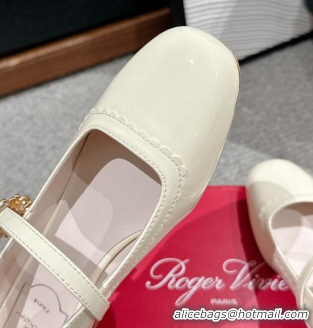 Low Price Roger Vivier Très Vivier Mary Janes Pumps 2.5cm in patent leather with flower buckle White 0225005