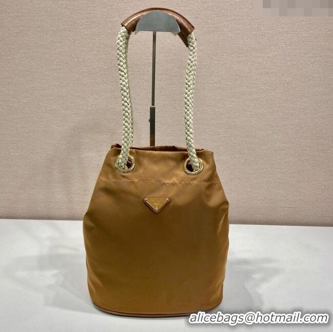 Famous Brand Prada Re-Nylon and Leather Bucket Bag 1BE082 Brown 2025