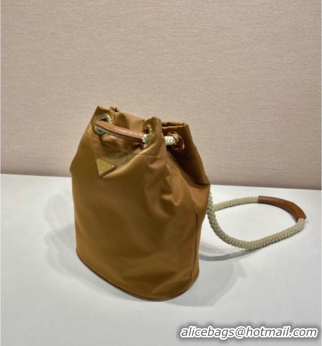 Famous Brand Prada Re-Nylon and Leather Bucket Bag 1BE082 Brown 2025