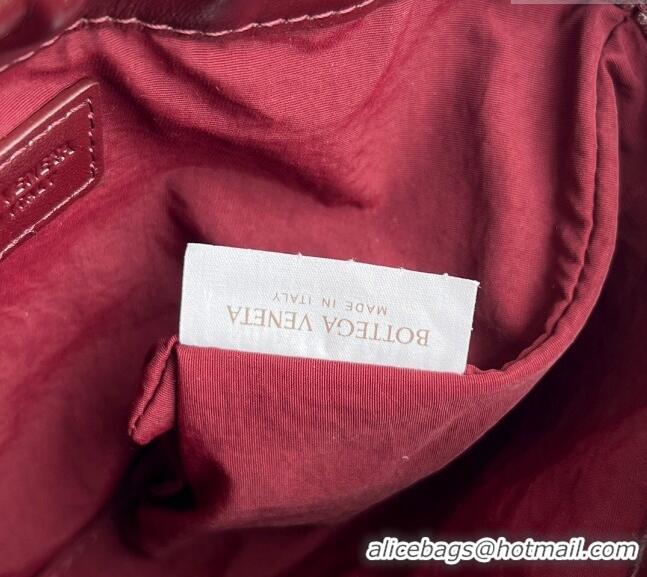 Pretty Style Bottega Veneta Small Dustbag in Intrecciato Leather 816987 Barolo Red 2025