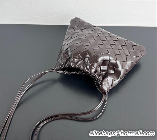 Trendy Design Bottega Veneta Small Dustbag in Intrecciato Leather 816987 Fondant Brown 2025