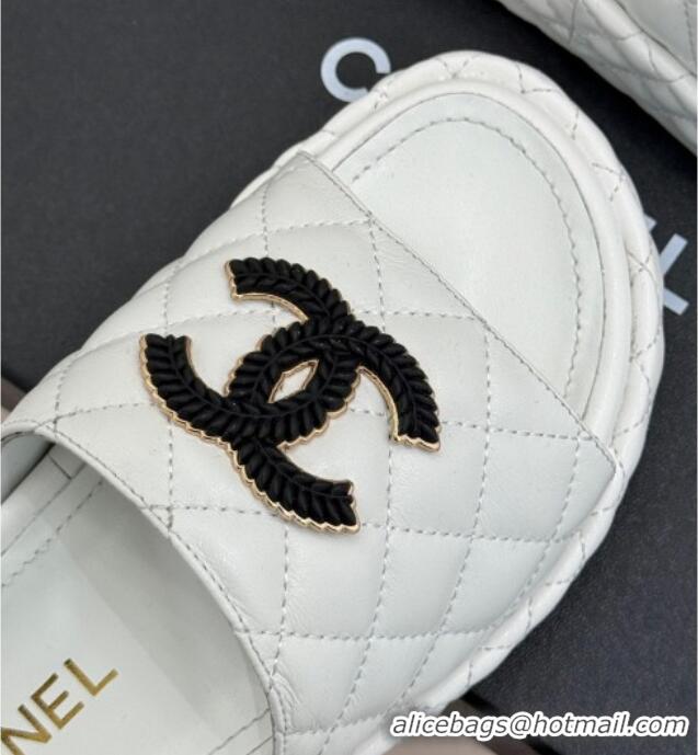 Sophisticated Chanel Quilted Lambskin Platform Slides Sandal White 2025 CH030310