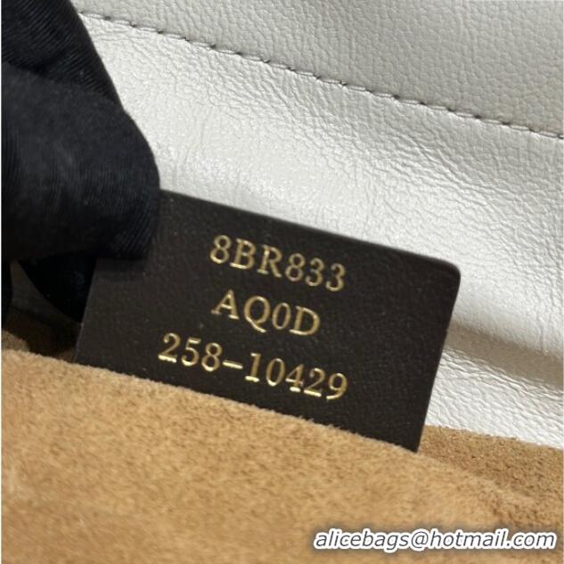 Best Price Fendi Mamma Baguette Medium Bag in Nappa Leather 8677M White 2025