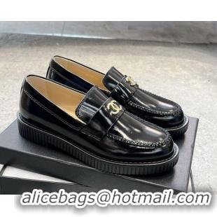 Shop Duplicate Chanel Shiny Crumpled Calfskin Loafers with Metal-Tone CC G46112 Black 2025